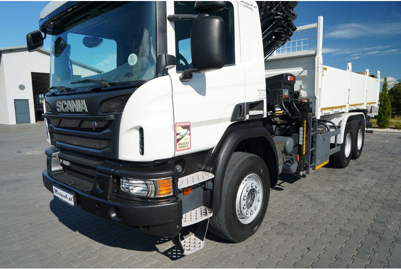 Camión volquete, Camión grúa Scania P 410 / 6x4 / WYWROTKA - 6 M + HDS HIAB XS 211 / STEROWANIE RADI: foto 17