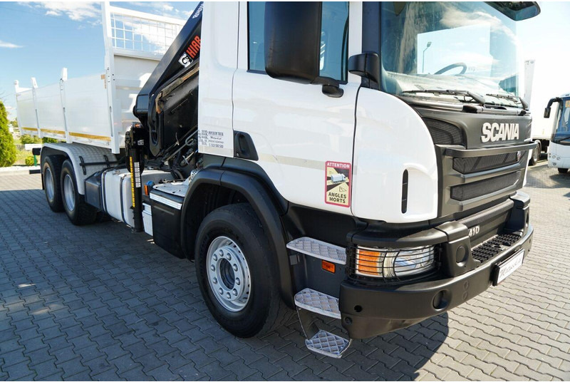 Camión volquete, Camión grúa Scania P 410 / 6x4 / WYWROTKA - 6 M + HDS HIAB XS 211 / STEROWANIE RADI: foto 15