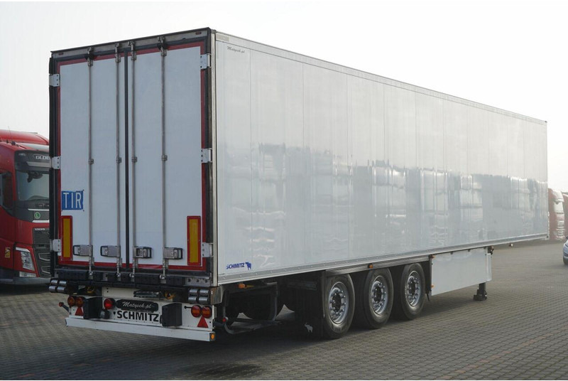Semirremolque frigorífico Schmitz Cargobull CHŁODNIA / THERMO KING SLX 300 / HAKÓWKA / OŚ PODNOSZONA / KOSZ: foto 6 Semirremolque frigorífico Schmitz Cargobull CHŁODNIA / THERMO KING SLX 300 / HAKÓWKA / OŚ PODNOSZONA / KOSZ: foto 6