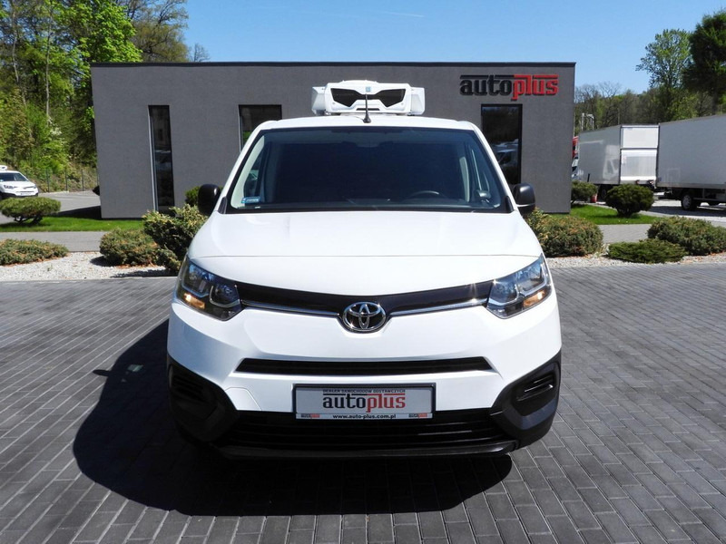 Toyota PROACE CITY  FURGON CHŁODNIA  -15*C ZASILANIE 230V TEMPOMAT KLIM - Furgoneta frigorifica: foto 5 Toyota PROACE CITY  FURGON CHŁODNIA  -15*C ZASILANIE 230V TEMPOMAT KLIM - Furgoneta frigorifica: foto 5