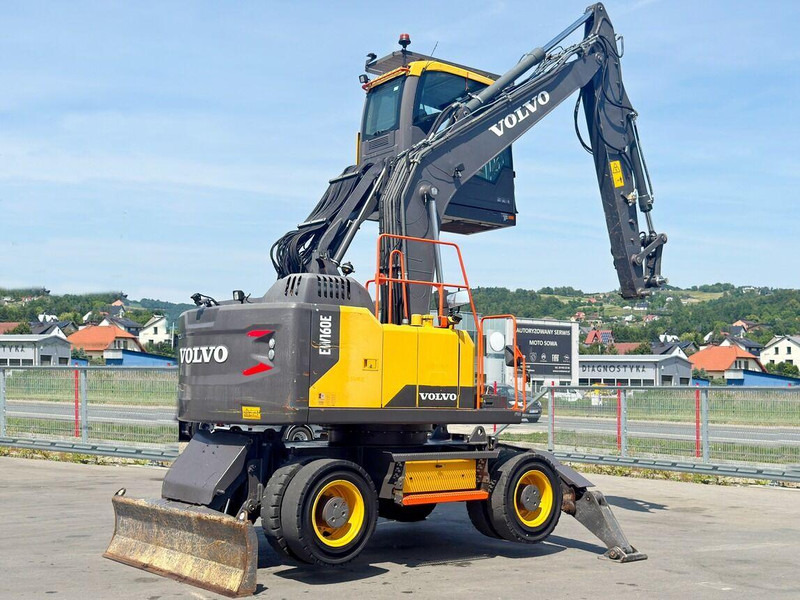 Excavadora de ruedas Volvo EW 160 E* Umschlagbagger * TOPZUSTAND: foto 7