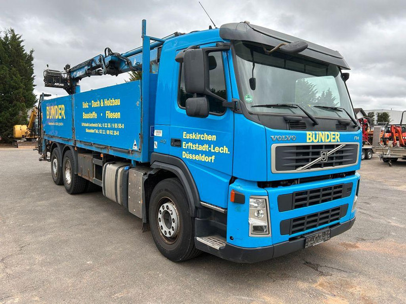 Volvo FM 410 Pritsche mit Kran - Camión caja abierta, Camión grúa: foto 1 Volvo FM 410 Pritsche mit Kran - Camión caja abierta, Camión grúa: foto 1