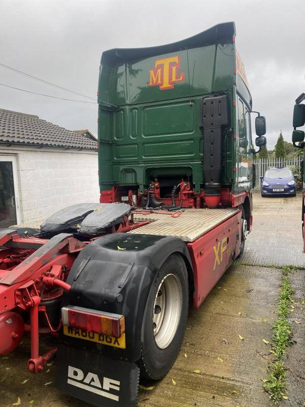 DAF XF Euro 5 105-460 4x2 Super Space Cab 4x2 XF Super Space cab Auto - Cabeza tractora: foto 2 DAF XF Euro 5 105-460 4x2 Super Space Cab 4x2 XF Super Space cab Auto - Cabeza tractora: foto 2