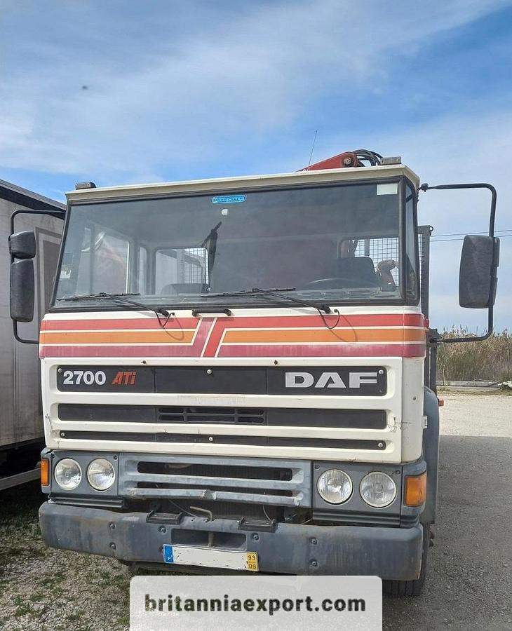 DAF 2700 ATI 6x4 26 Ton Sideways Tipper with HMF 820 Crane | Export Ready. - Camión volquete, Camión grúa: foto 2 DAF 2700 ATI 6x4 26 Ton Sideways Tipper with HMF 820 Crane | Export Ready. - Camión volquete, Camión grúa: foto 2