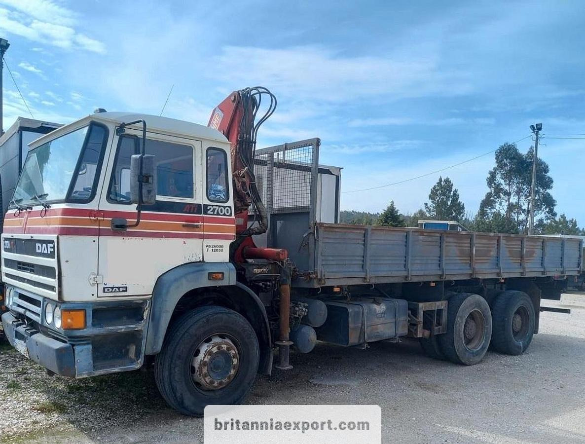 DAF 2700 ATI 6x4 26 Ton Sideways Tipper with HMF 820 Crane | Export Ready. - Camión volquete, Camión grúa: foto 3 DAF 2700 ATI 6x4 26 Ton Sideways Tipper with HMF 820 Crane | Export Ready. - Camión volquete, Camión grúa: foto 3