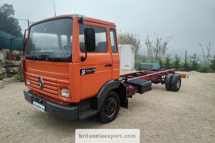 RENAULT Midliner S120 Turbo | Perkins 3.9 diesel engine | ZF manual - Camión chasis: foto 1 RENAULT Midliner S120 Turbo | Perkins 3.9 diesel engine | ZF manual - Camión chasis: foto 1