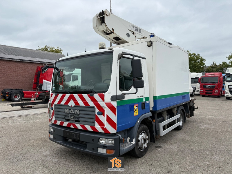 MAN TGL 12.210 EURO 5 - MANUAL - VERSALIFT VST-237-NF HEIGHT 14 M - BELGIUM TRUCK - TOP! - Camión, Camión grúa: foto 1 MAN TGL 12.210 EURO 5 - MANUAL - VERSALIFT VST-237-NF HEIGHT 14 M - BELGIUM TRUCK - TOP! - Camión, Camión grúa: foto 1