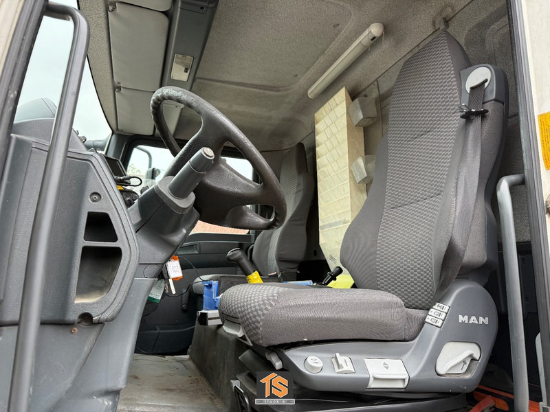 MAN TGL 12.210 EURO 5 - MANUAL - VERSALIFT VST-237-NF HEIGHT 14 M - BELGIUM TRUCK - TOP! - Camión, Camión grúa: foto 4 MAN TGL 12.210 EURO 5 - MANUAL - VERSALIFT VST-237-NF HEIGHT 14 M - BELGIUM TRUCK - TOP! - Camión, Camión grúa: foto 4