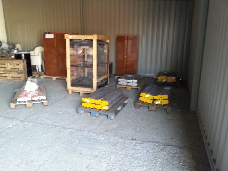 HARTL , NORDBERG  for METSO udarne grede crusher - Oruga para Machacadora: foto 3 HARTL , NORDBERG  for METSO udarne grede crusher - Oruga para Machacadora: foto 3