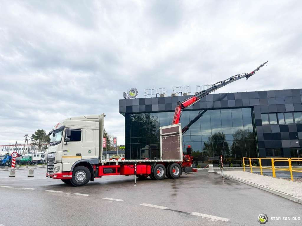 DAF XF 440 6x2 Fassi F365 FLY JIBCranePallet Grippe - Camión grúa: foto 3 DAF XF 440 6x2 Fassi F365 FLY JIBCranePallet Grippe - Camión grúa: foto 3