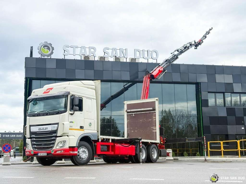 DAF XF 440 6x2 Fassi F365 FLY JIBCranePallet Grippe - Camión grúa: foto 1 DAF XF 440 6x2 Fassi F365 FLY JIBCranePallet Grippe - Camión grúa: foto 1
