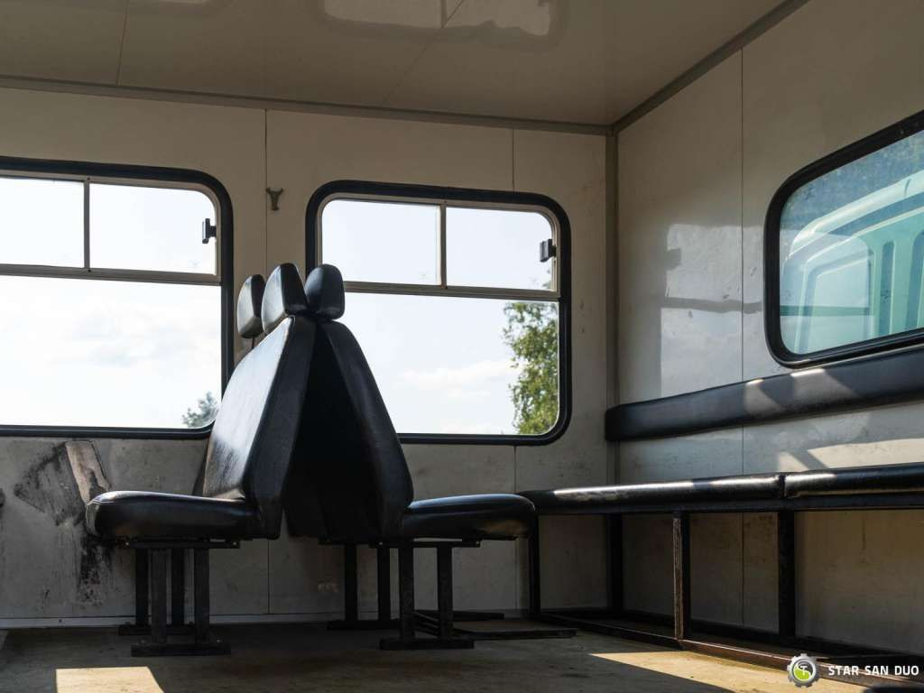 Leasing de  MAN  TGM 13.240 4x4 BL Double Cab Camper BUS MAN  TGM 13.240 4x4 BL Double Cab Camper BUS: foto 22