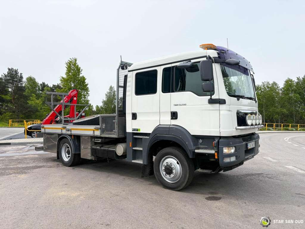 MAN TGM 13.290 4x4 FASSI F40B22 Crane Camper DOKA - Camión grúa: foto 3 MAN TGM 13.290 4x4 FASSI F40B22 Crane Camper DOKA - Camión grúa: foto 3
