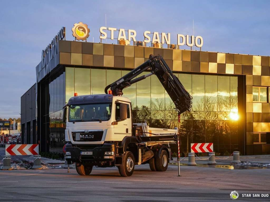 Camión grúa, Camión volquete MAN  TGS 18.360 4x4 HIAB 144 E-4 Crane Kipper MAN  TGS 18.360 4x4 HIAB 144 E-4 Crane Kipper: foto 9