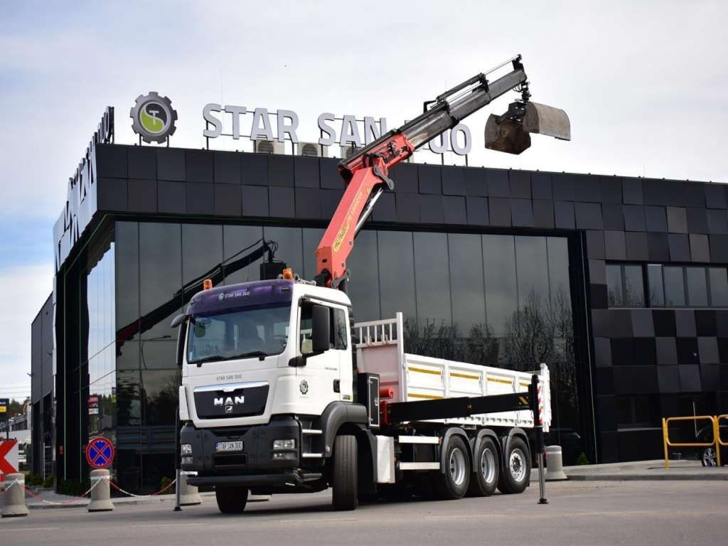 MAN TGS 35.400 8X4 PALFINGER PK 33002 CRANE KIPPER - Camión grúa, Camión volquete: foto 5 MAN TGS 35.400 8X4 PALFINGER PK 33002 CRANE KIPPER - Camión grúa, Camión volquete: foto 5