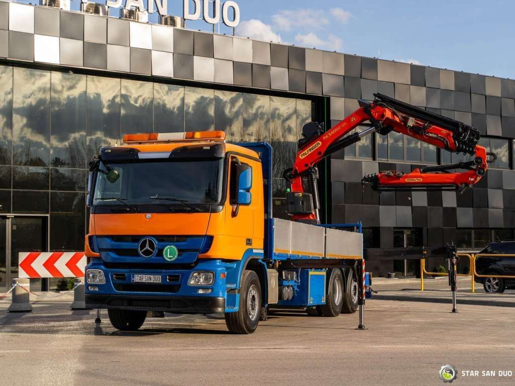 Mercedes-Benz ACTROS 2541 6x2 Palfinger PK 34002 Crane Winch - Camión grúa: foto 2 Mercedes-Benz ACTROS 2541 6x2 Palfinger PK 34002 Crane Winch - Camión grúa: foto 2
