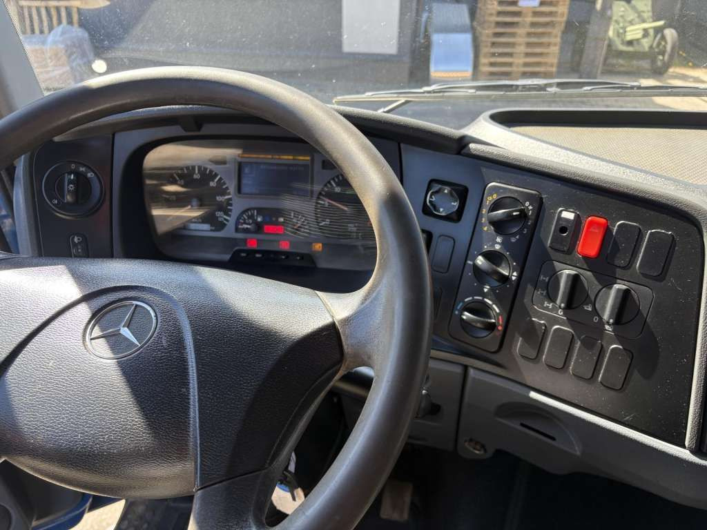 Leasing de  Mercedes-Benz  AXOR 1824 4x4 PALFINGER PK 8500 Crane Kran Mercedes-Benz  AXOR 1824 4x4 PALFINGER PK 8500 Crane Kran: foto 15