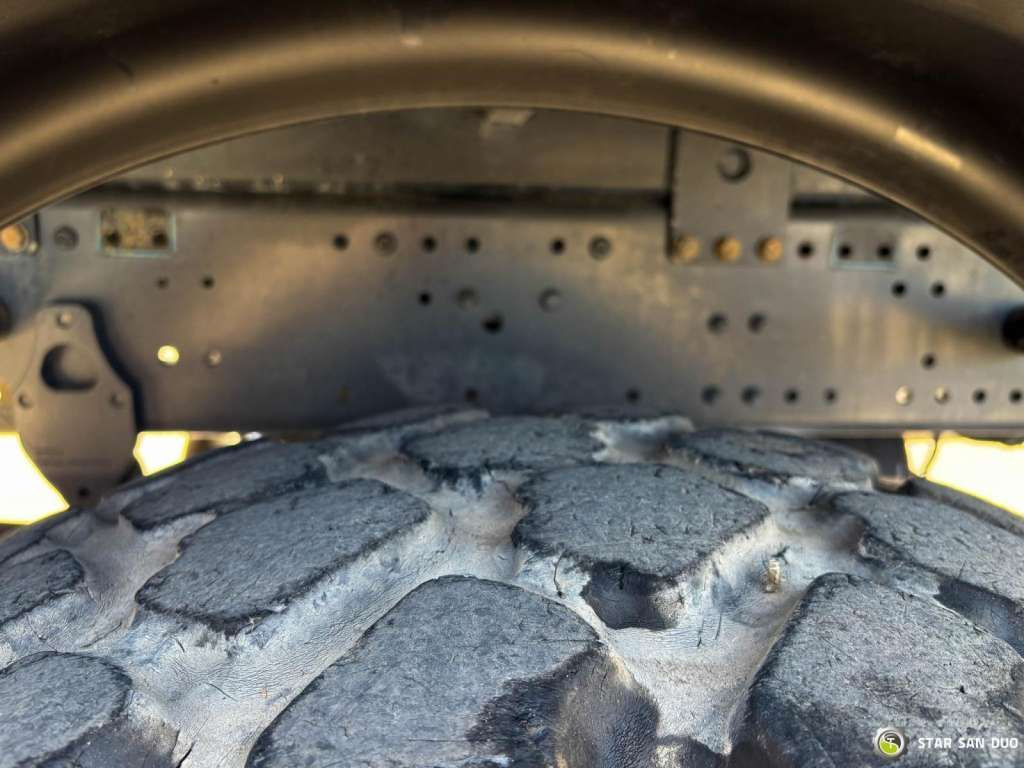 Leasing de  Mercedes-Benz  AXOR 1824 4x4 PALFINGER PK 8500 Crane Kran Mercedes-Benz  AXOR 1824 4x4 PALFINGER PK 8500 Crane Kran: foto 24