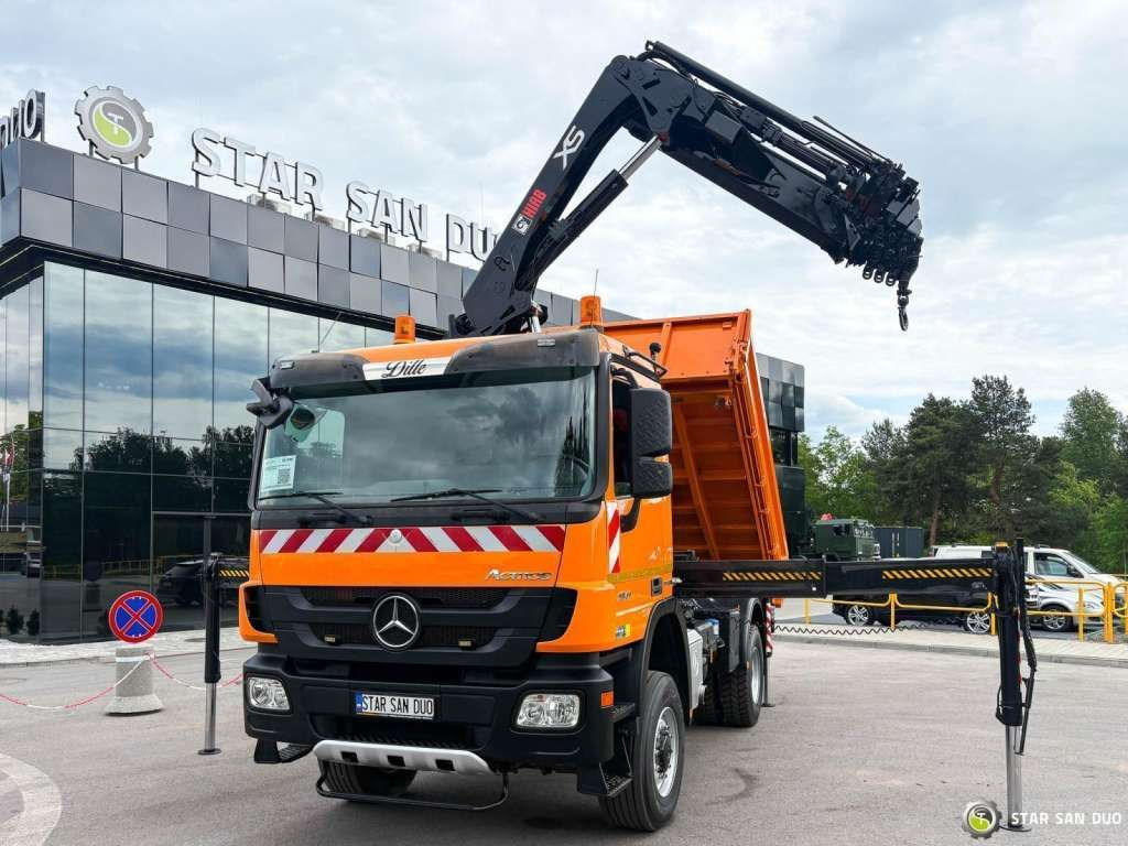 Mercedes-Benz Actros 1841 AK 4x4 Hiab 288E-7 Crane Kipper - Camión volquete: foto 4 Mercedes-Benz Actros 1841 AK 4x4 Hiab 288E-7 Crane Kipper - Camión volquete: foto 4