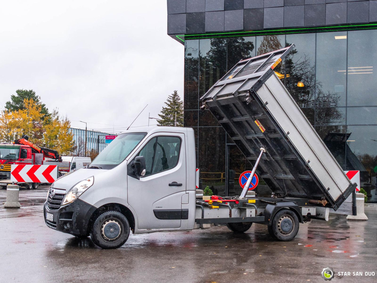 - Camión volquete: foto 3 - Camión volquete: foto 3