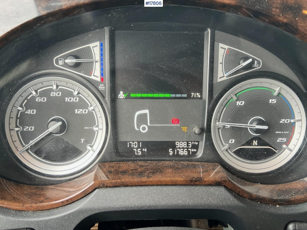 Cabeza tractora DAF XF 530: foto 21