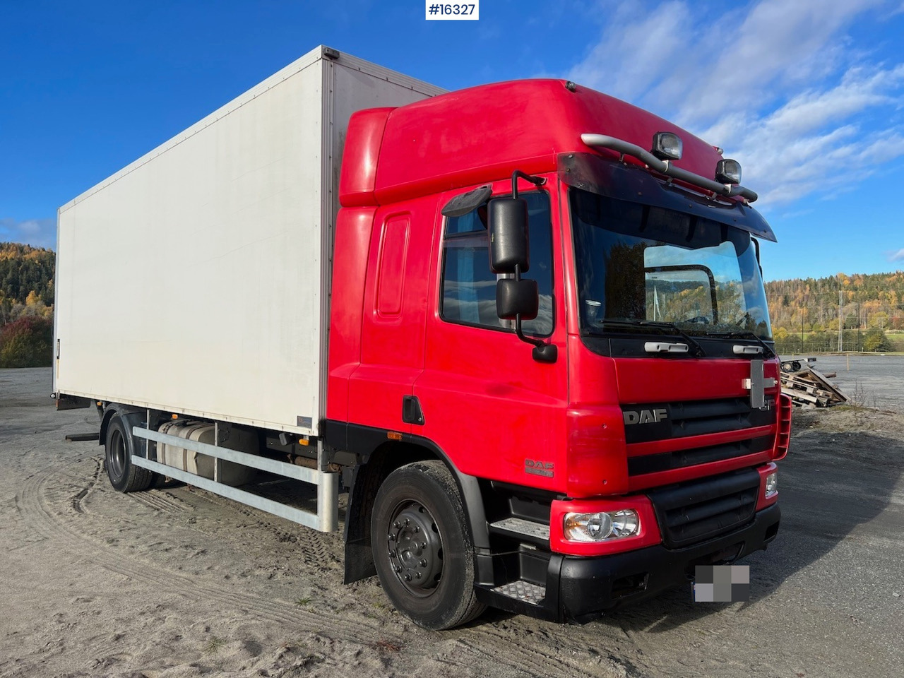 DAF CF75.360 - Camión caja cerrada: foto 3 DAF CF75.360 - Camión caja cerrada: foto 3