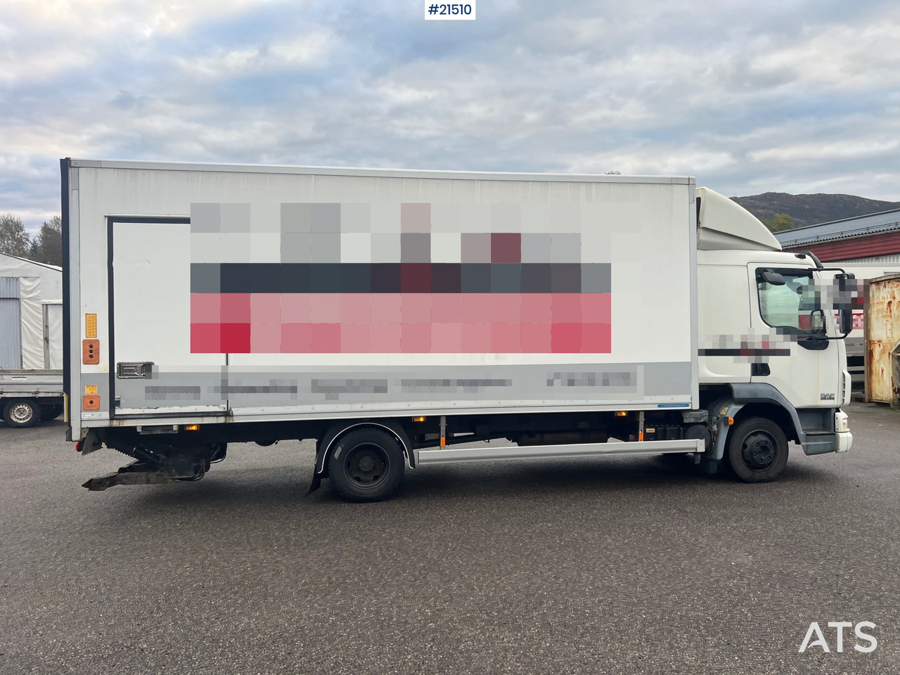 DAF LF 45 4x2 Skapbil m/ lift Rep.Objekt - Camión caja cerrada: foto 5 DAF LF 45 4x2 Skapbil m/ lift Rep.Objekt - Camión caja cerrada: foto 5