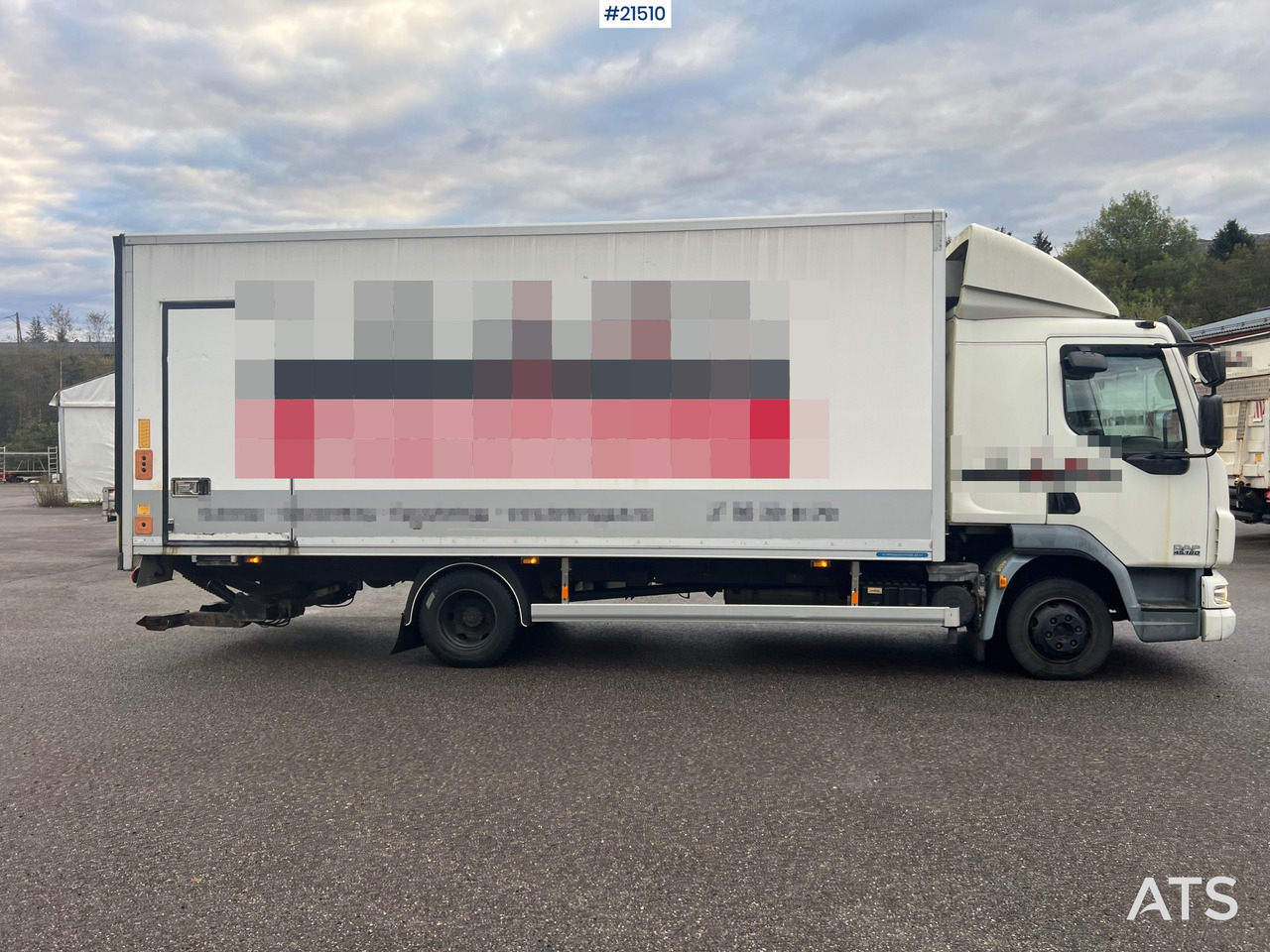 DAF LF 45 4x2 Skapbil m/ lift Rep.Objekt - Camión caja cerrada: foto 4 DAF LF 45 4x2 Skapbil m/ lift Rep.Objekt - Camión caja cerrada: foto 4