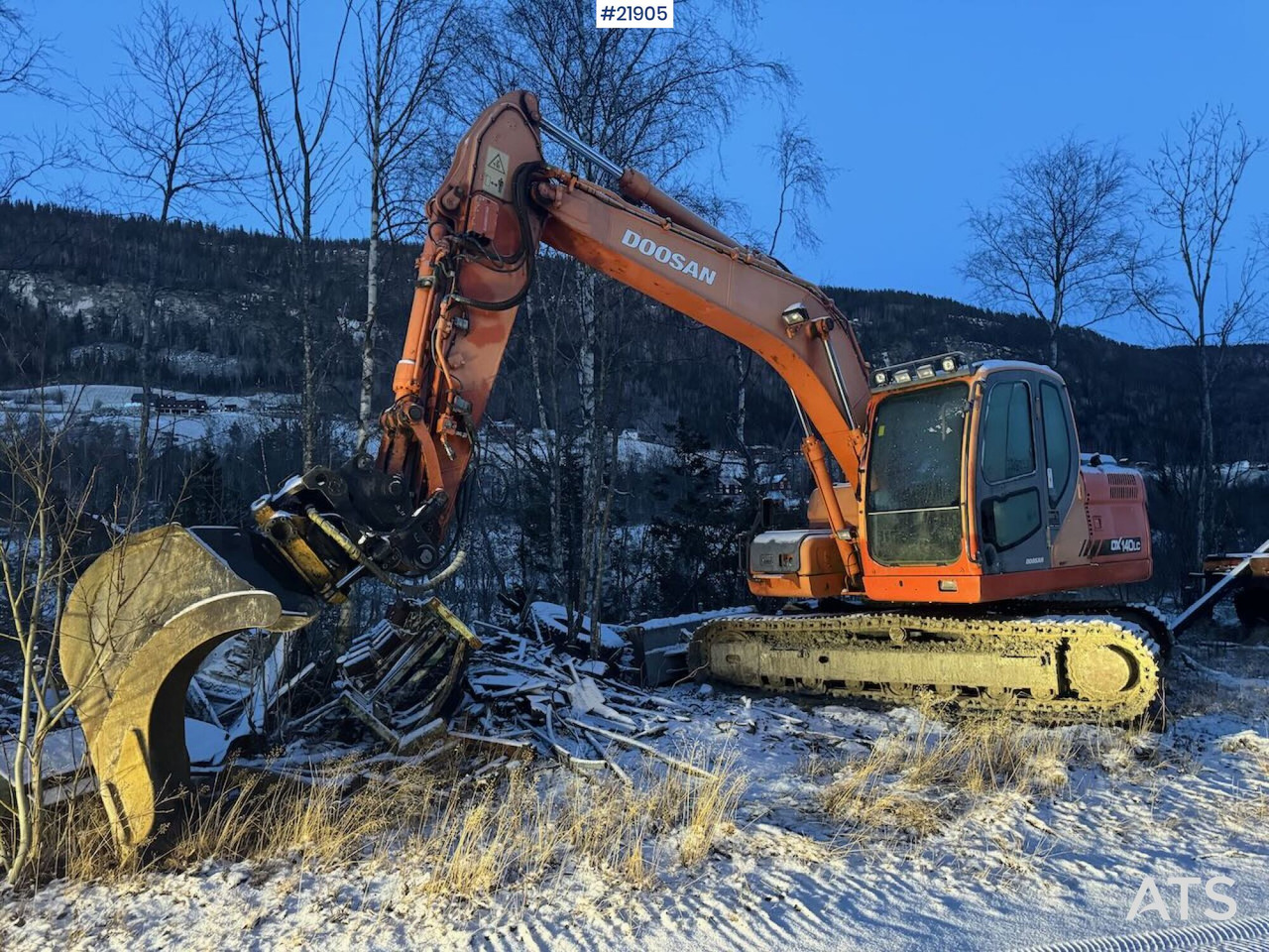 Doosan DX140LC Beltegraver m/ Engcon tilt og 2 skuffer. Nye belter. - Excavadora de cadenas: foto 2 Doosan DX140LC Beltegraver m/ Engcon tilt og 2 skuffer. Nye belter. - Excavadora de cadenas: foto 2