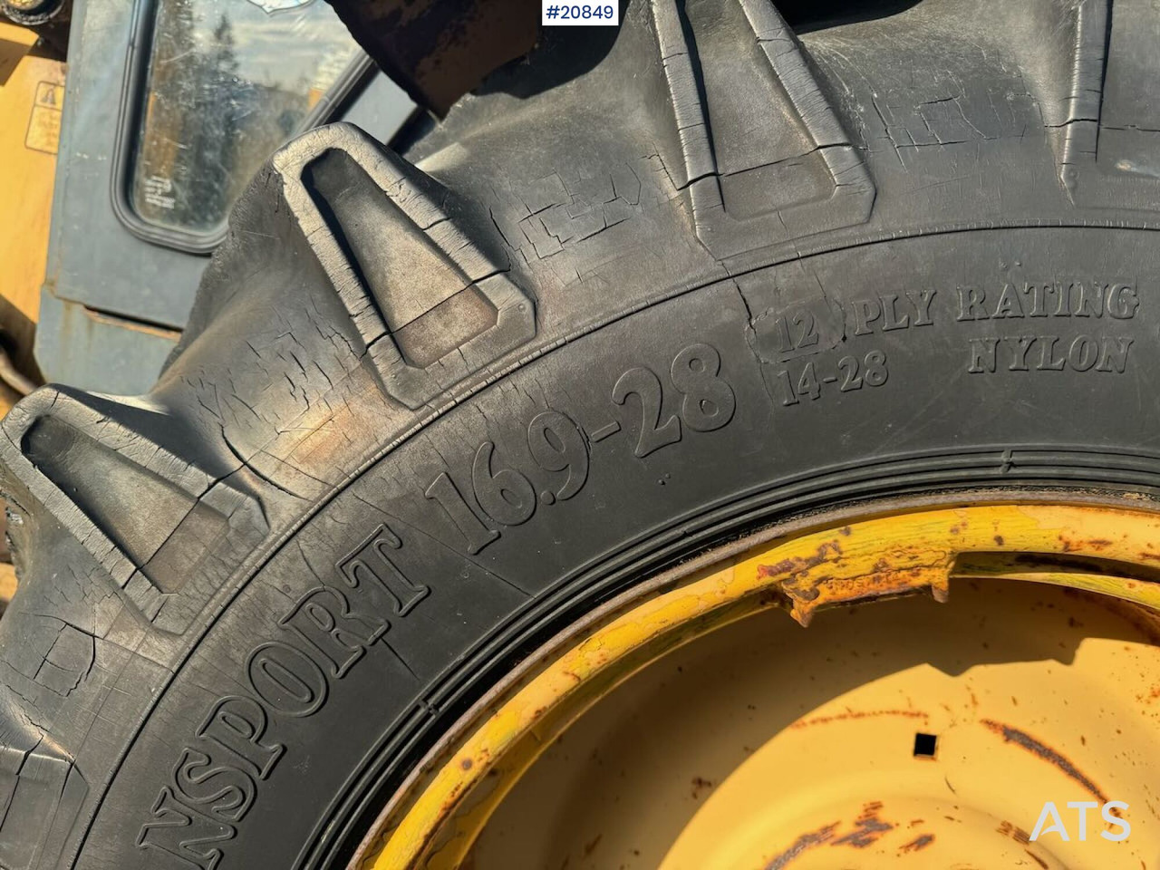 Retroexcavadora Ford 555 Traktorgraver m/ 2 frontskuffer og 2 graveskuffer: foto 20 Retroexcavadora Ford 555 Traktorgraver m/ 2 frontskuffer og 2 graveskuffer: foto 20