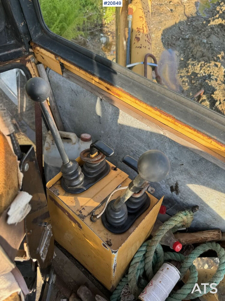 Retroexcavadora Ford 555 Traktorgraver m/ 2 frontskuffer og 2 graveskuffer: foto 25 Retroexcavadora Ford 555 Traktorgraver m/ 2 frontskuffer og 2 graveskuffer: foto 25