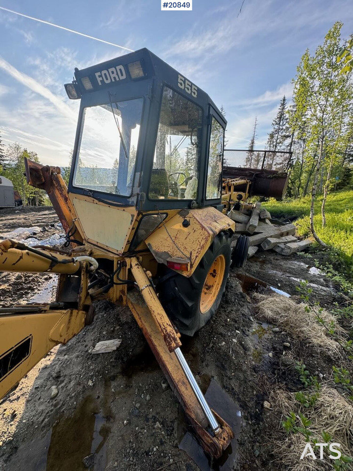 Retroexcavadora Ford 555 Traktorgraver m/ 2 frontskuffer og 2 graveskuffer: foto 10 Retroexcavadora Ford 555 Traktorgraver m/ 2 frontskuffer og 2 graveskuffer: foto 10