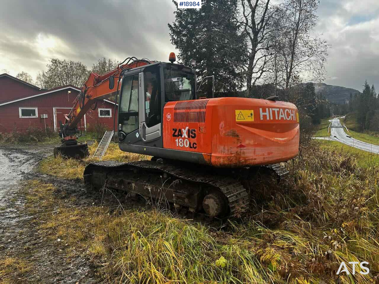 Hitachi ZX180LC-3 - Excavadora: foto 1 Hitachi ZX180LC-3 - Excavadora: foto 1