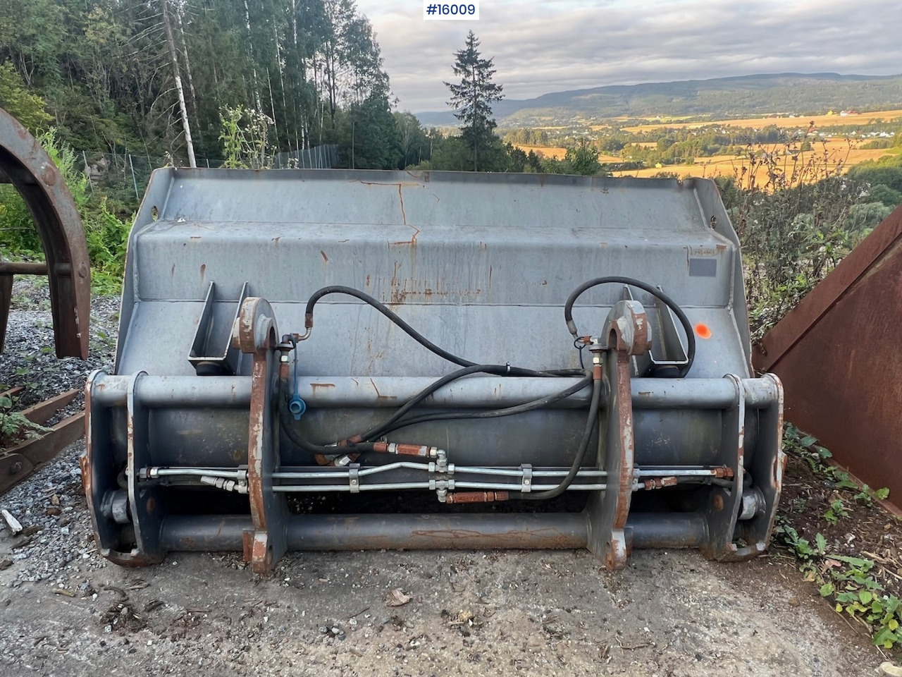 Hjullasterskuffe m/ liten BM feste - Cazo cargador para Maquinaria de construcción: foto 5 Hjullasterskuffe m/ liten BM feste - Cazo cargador para Maquinaria de construcción: foto 5