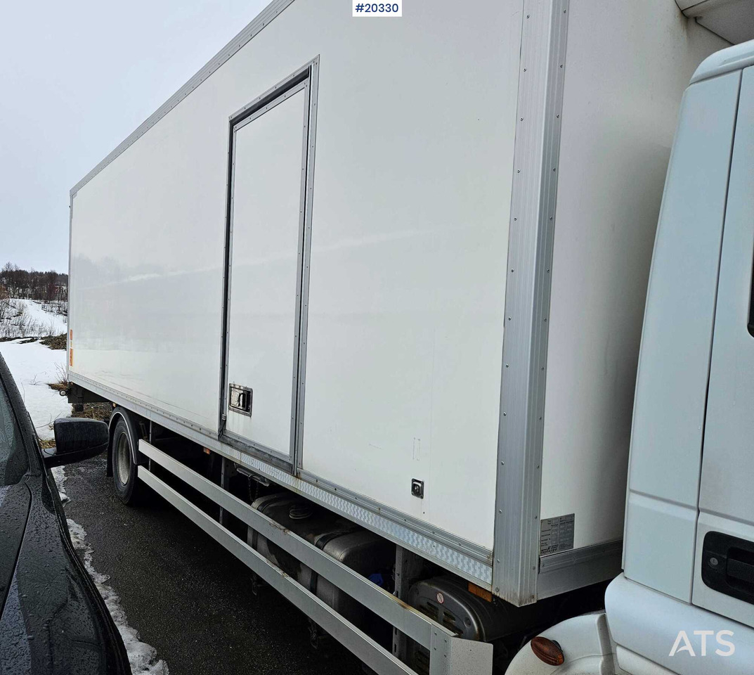 Iveco Eurocargo - Camión caja cerrada: foto 2 Iveco Eurocargo - Camión caja cerrada: foto 2