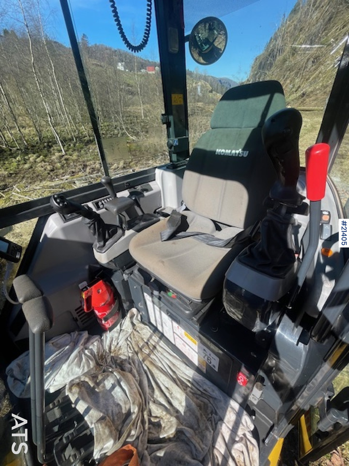 Miniexcavadora Komatsu PC24 MR-5 gravemaskin m/ pusseskuffe, rototilt, smalskuffe, graveskuffe og klype: foto 7 Miniexcavadora Komatsu PC24 MR-5 gravemaskin m/ pusseskuffe, rototilt, smalskuffe, graveskuffe og klype: foto 7