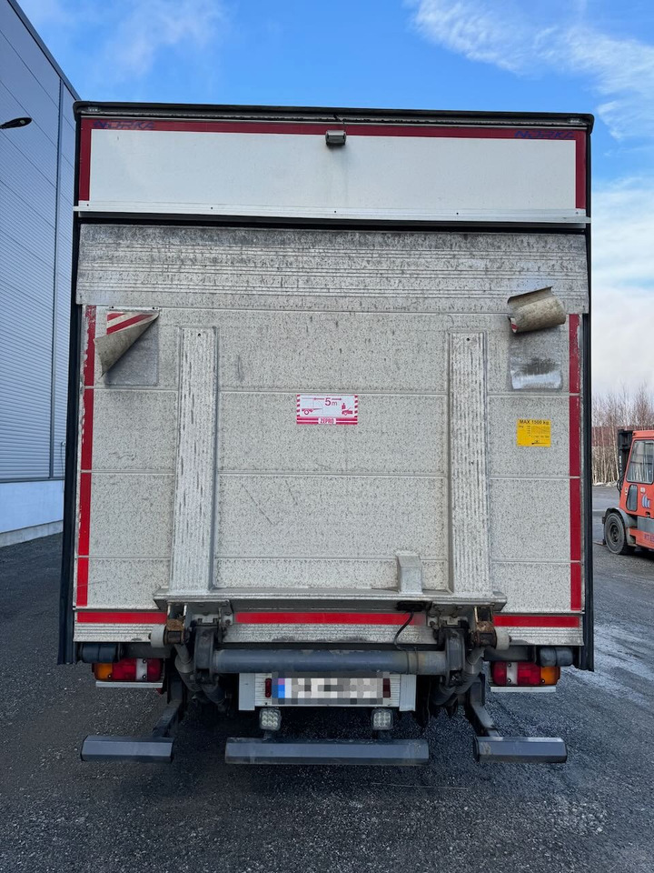 MAN TGL 12 220 - Camión caja cerrada: foto 4 MAN TGL 12 220 - Camión caja cerrada: foto 4