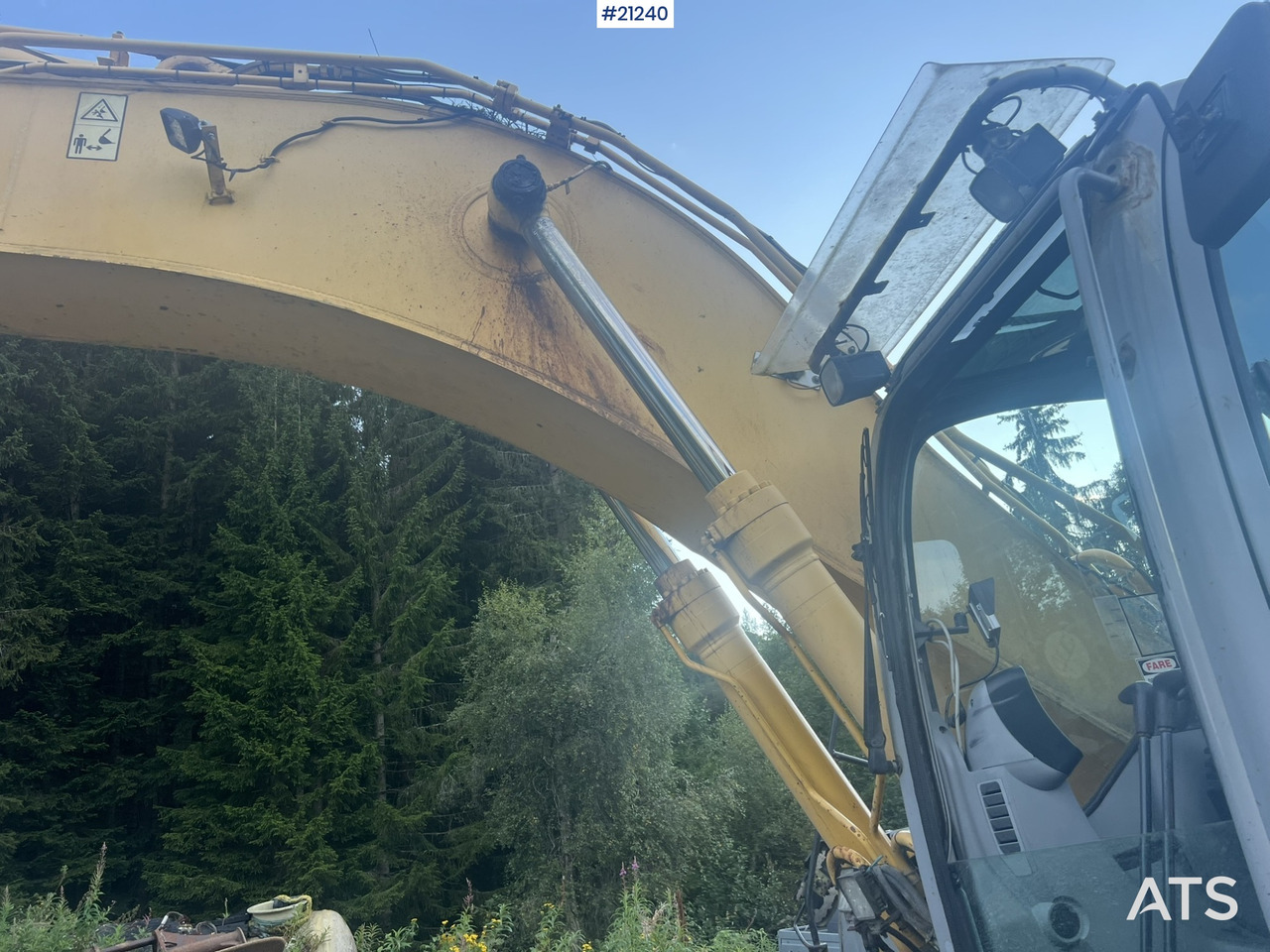 Excavadora de cadenas New Holland Kobelco E265B: foto 31 Excavadora de cadenas New Holland Kobelco E265B: foto 31