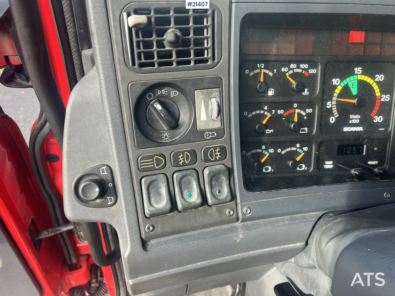 Camión volquete Scania P124G: foto 30