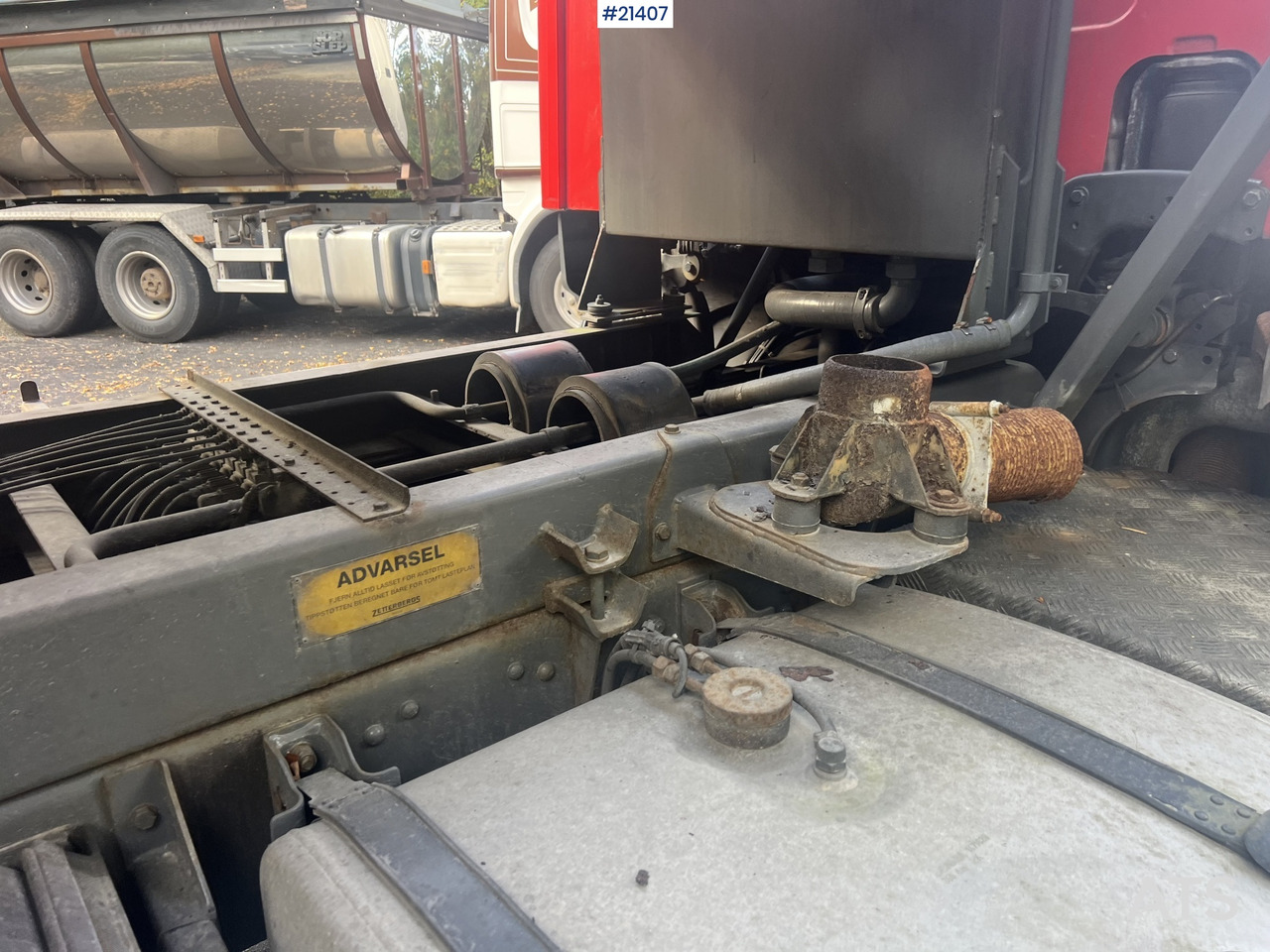 Camión volquete Scania P124G: foto 19