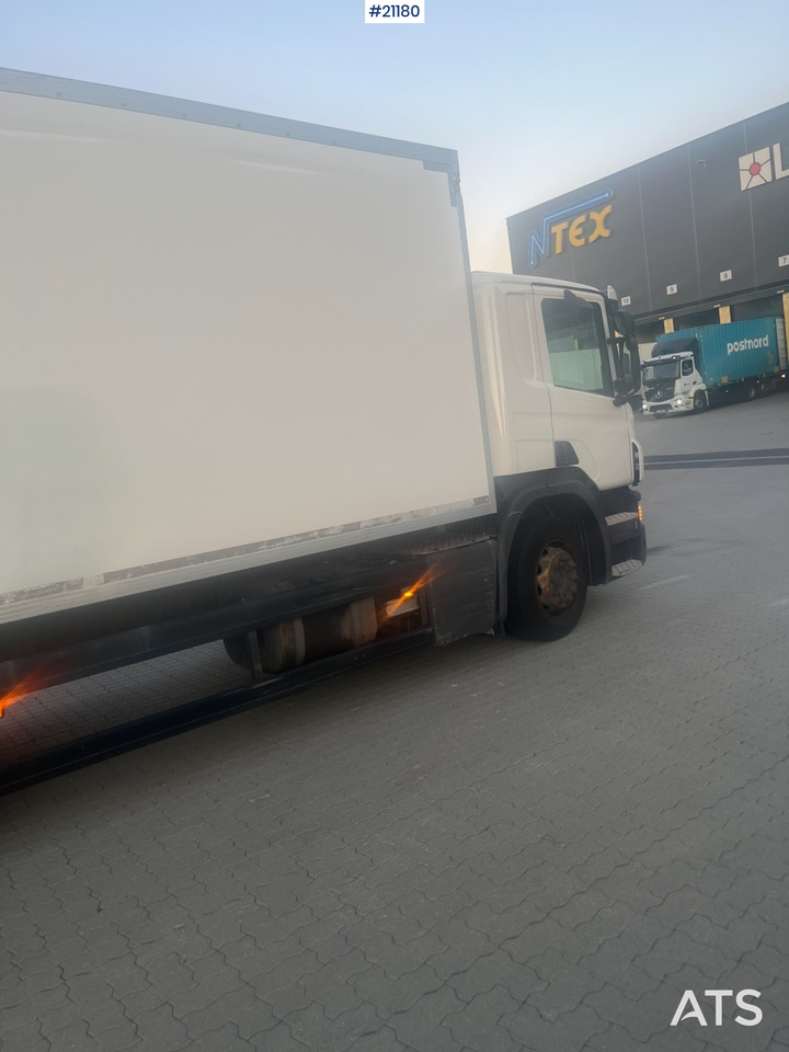 Camión caja cerrada Scania P250: foto 12