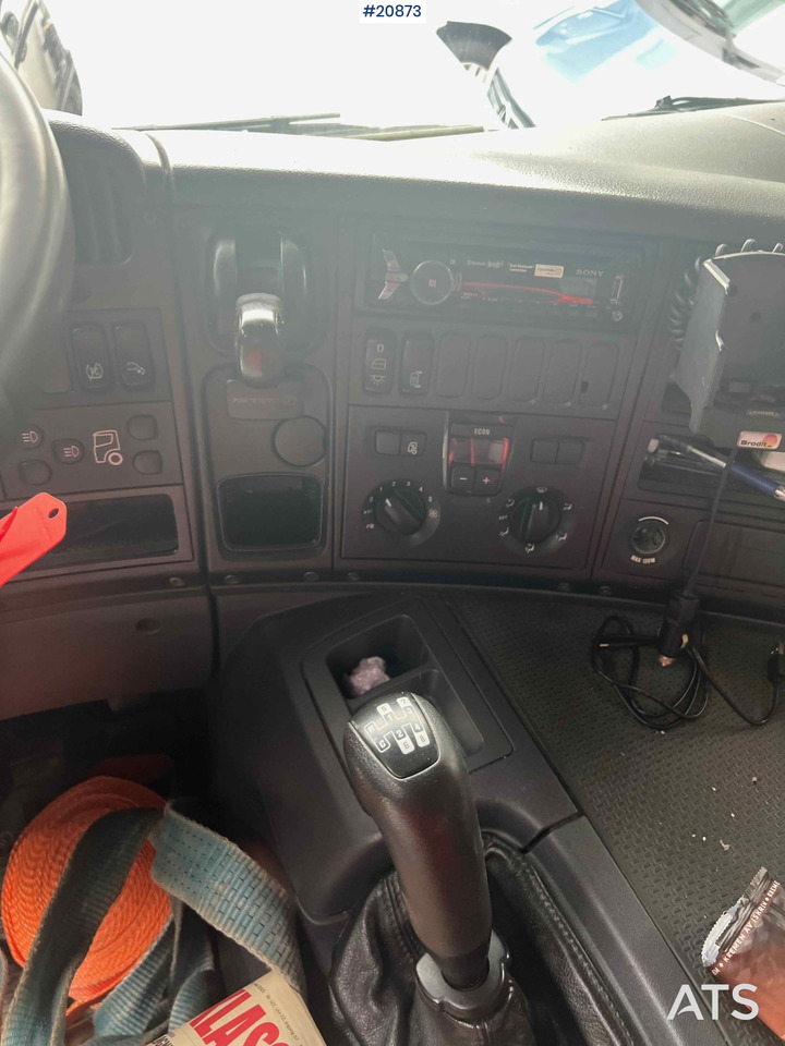 Camión caja cerrada Scania P270: foto 26