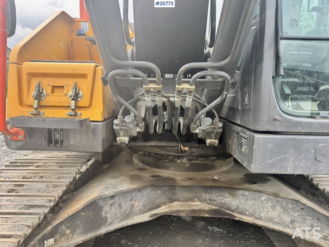 Excavadora de cadenas Volvo EC220EL: foto 30