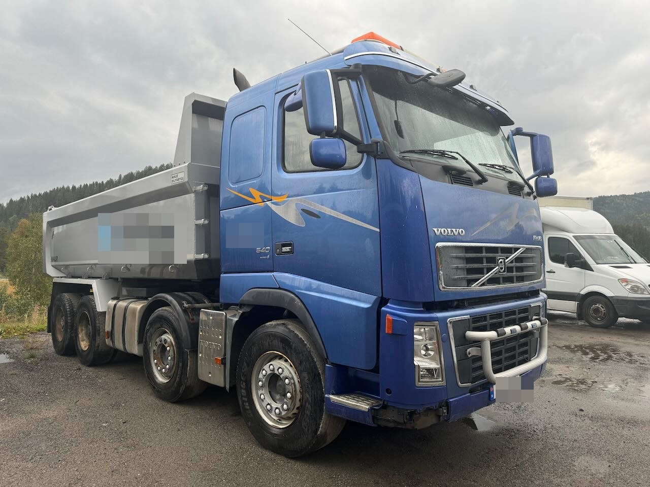 Volvo FH16 - Camión volquete: foto 2 Volvo FH16 - Camión volquete: foto 2