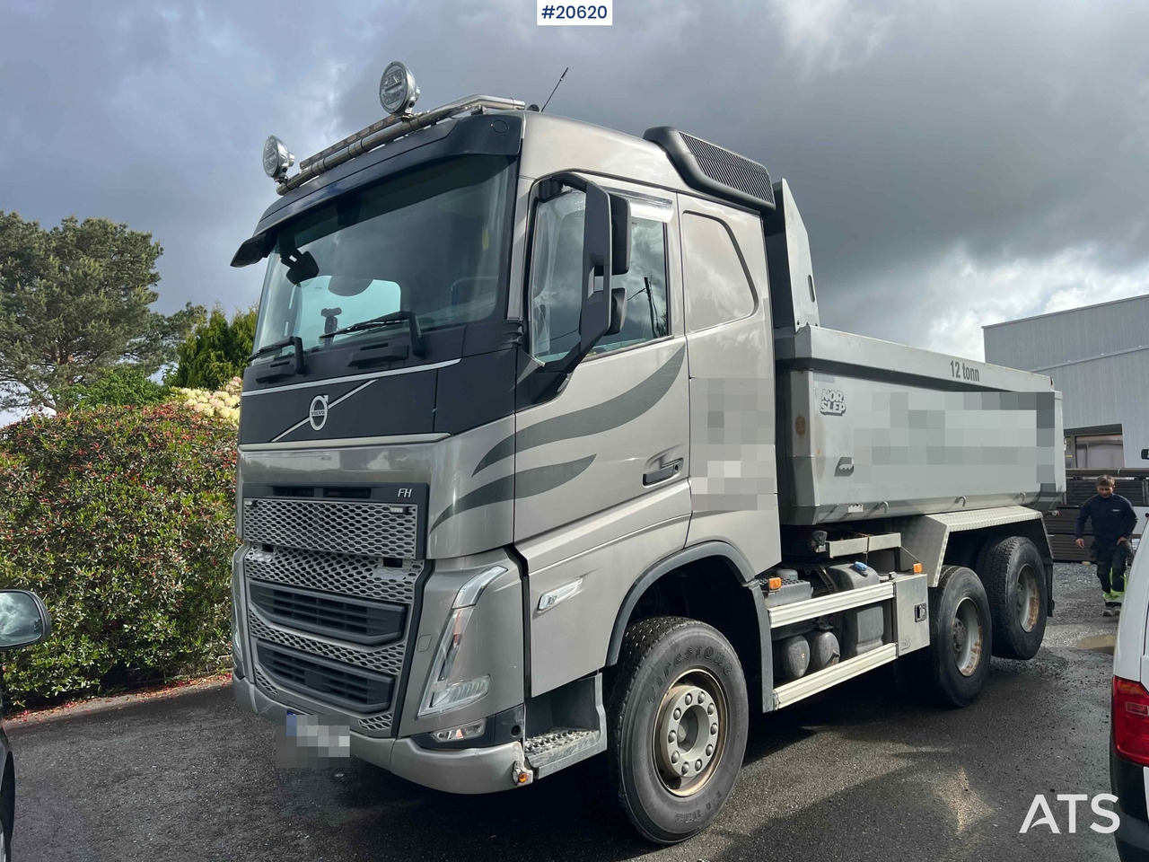 Volvo FH540 - Camión volquete: foto 2 Volvo FH540 - Camión volquete: foto 2