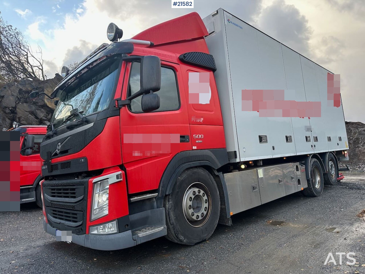 Volvo FM 500 6x2 skapbil m/ full sideåpning og lift. - Camión caja cerrada: foto 2 Volvo FM 500 6x2 skapbil m/ full sideåpning og lift. - Camión caja cerrada: foto 2