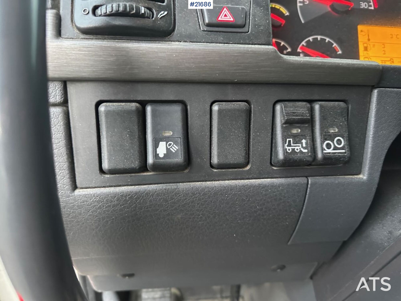 Leasing de Volvo FM12 Globetrotter 6x4 kranbil m/ bak montert 18 t/m kran og vinsj. SE VIDEO Volvo FM12 Globetrotter 6x4 kranbil m/ bak montert 18 t/m kran og vinsj. SE VIDEO: foto 45 Leasing de Volvo FM12 Globetrotter 6x4 kranbil m/ bak montert 18 t/m kran og vinsj. SE VIDEO Volvo FM12 Globetrotter 6x4 kranbil m/ bak montert 18 t/m kran og vinsj. SE VIDEO: foto 45