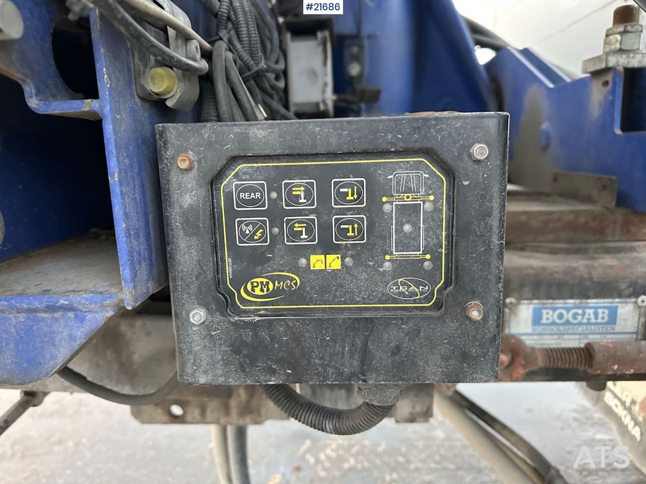 Leasing de Volvo FM12 Globetrotter 6x4 kranbil m/ bak montert 18 t/m kran og vinsj. SE VIDEO Volvo FM12 Globetrotter 6x4 kranbil m/ bak montert 18 t/m kran og vinsj. SE VIDEO: foto 32 Leasing de Volvo FM12 Globetrotter 6x4 kranbil m/ bak montert 18 t/m kran og vinsj. SE VIDEO Volvo FM12 Globetrotter 6x4 kranbil m/ bak montert 18 t/m kran og vinsj. SE VIDEO: foto 32