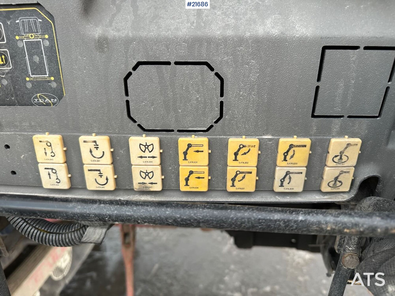 Leasing de Volvo FM12 Globetrotter 6x4 kranbil m/ bak montert 18 t/m kran og vinsj. SE VIDEO Volvo FM12 Globetrotter 6x4 kranbil m/ bak montert 18 t/m kran og vinsj. SE VIDEO: foto 34 Leasing de Volvo FM12 Globetrotter 6x4 kranbil m/ bak montert 18 t/m kran og vinsj. SE VIDEO Volvo FM12 Globetrotter 6x4 kranbil m/ bak montert 18 t/m kran og vinsj. SE VIDEO: foto 34