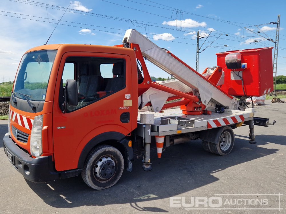 2013 Renault MAXICITY 120 DXI - Camión con plataforma elevadora: foto 1 2013 Renault MAXICITY 120 DXI - Camión con plataforma elevadora: foto 1